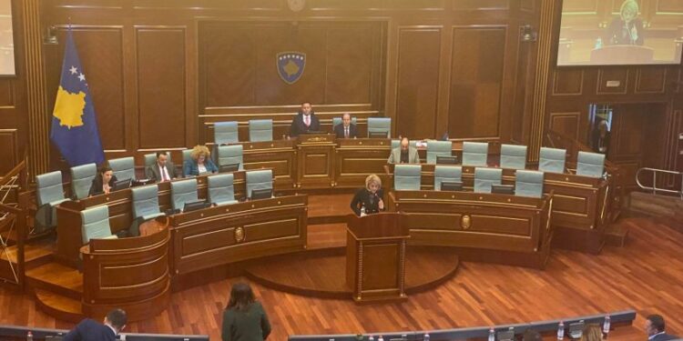 Kusari-Lila propozon që drejtori i arrestuar i KEK-ut të sillet në Kuvend për t’u marrë në pyetje