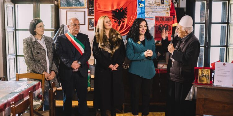 Osmani nga Kalabria nderohet me çmimin “Gjergj Kastrioti”, inaugurohet edhe një shesh me emër “Kosova”