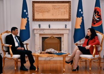 Osmani takohet me sekretarin e Organizatës Botërore të Doganave, flasin për bashkëpunime