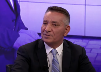 Lekaj: Rizvanolli do të duhej ta suspendonte Bordin e KEK-ut