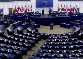 Eurodeputeti: PE sot jep dritën jeshile për liberalizimin e vizave për Kosovën