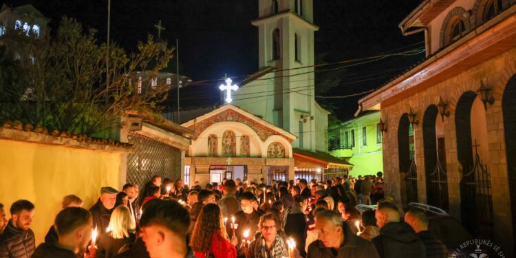 Krerët e Shqipërisë urojnë Pashkët ortodokse