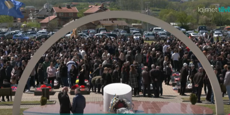 Përvjetori i masakrës së Mejës, krerët institucionalë kërkojnë drejtësi