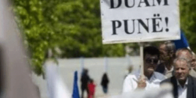 ASK: Mbi 84 mijë persona janë duke kërkuar punë në Kosovë