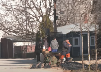 Zëvendësimi i punëtorëve me pajisjeve të automatizuara