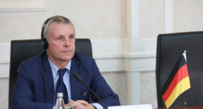 Rohde: Nuk është UÇK-ja ajo që po gjykohet, por individë që akuzohen për krime të rënda lufte