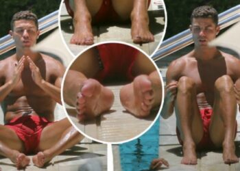 Pse Ronaldo i lyen thonjtë me ngjyrë të zezë?