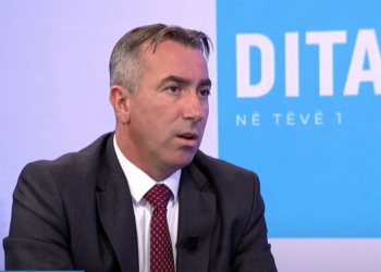 Ibrahimi thotë se niveli qendror takimet me kryetarët nuk duhet t’i mbajë në restaurante, por në Qeveri