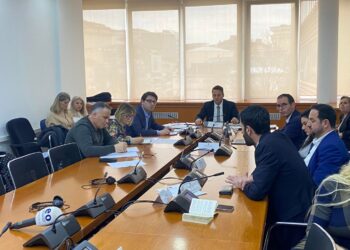 Qeveria merr kredi 25 milionë euro për përmirësimin e sistemit të transmisionit të energjisë