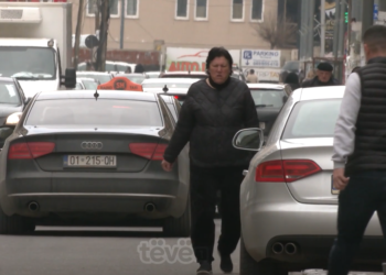 Qytetarët e Fushë-Kosovës në hall me uzurpimin e trotuareve