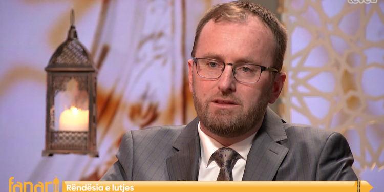 Çka nënkupton lutja në islam tregon teologu Vedat Shabani