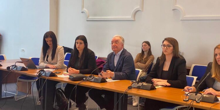 Haliti thotë se shumë persona kanë marrë azil politik duke gënjyer se po kërcënohen në Kosovë