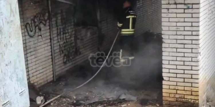 Incident zjarri në hyrje të një banese në “Ulpianë”