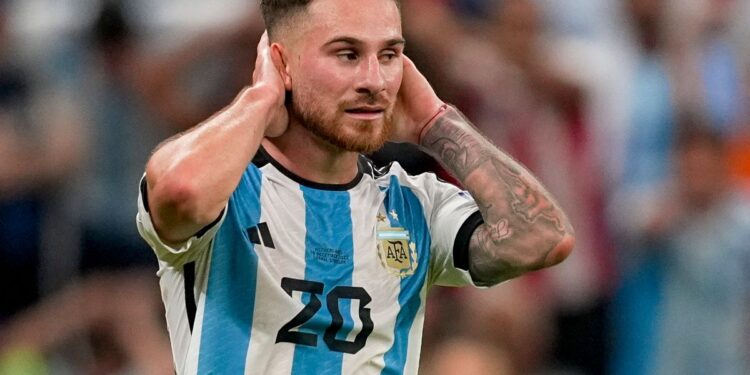 Ten Hag i kërkon drejtuesve blerjen e Mac Allister