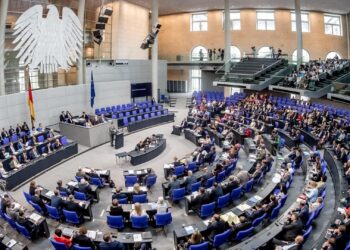 Parlamenti gjerman shqyrton mandatin e KFOR-it në Kosovë