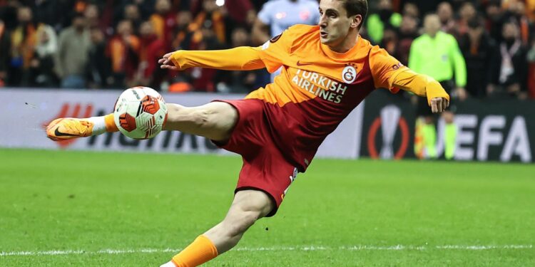 Milani “peshkon” në Turqi