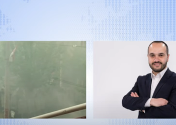 Gazetari i Tëvë 1 nga Zveçani: Ka ushtarë të KFOR-it të lënduar, kolegët i tërhiqnin zvarrë