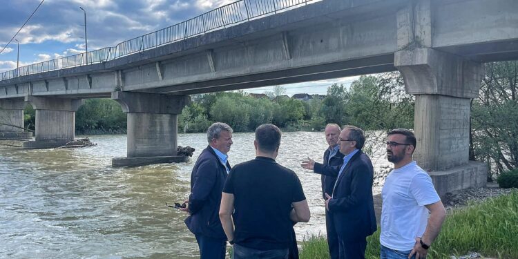 Hoti: Bllokada e projekteve kapitale ka shkaktuar 1 miliard euro dëme për qytetarët dhe ekonominë