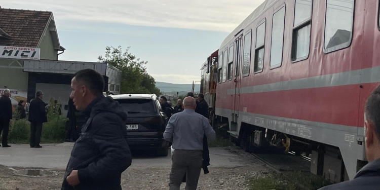 Treni godet veturën në Fushë-Kosovë