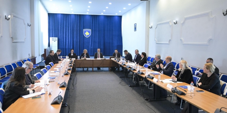 Qeveria do t’i bartë ndërmarrjet publike bashkë me 24 mijë asete tjera në Fondin Sovran