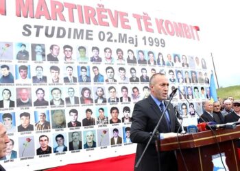 Haradinaj përkujton martirët e masakrës së Studimes së Vushtrrisë