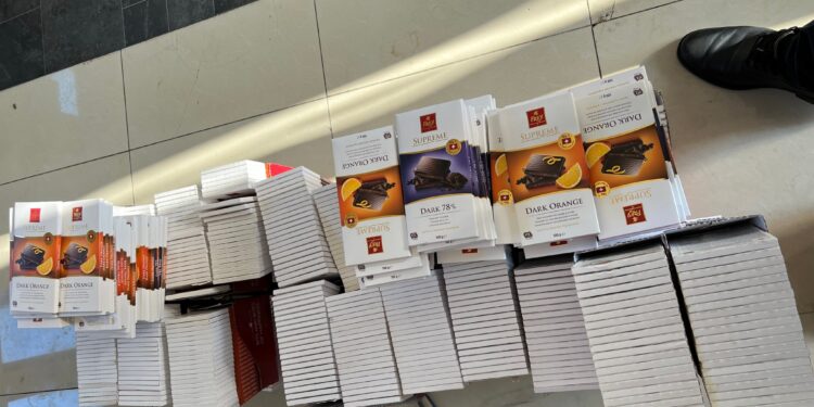 AUV-i largon nga tregu çokolatat ‘’Frey’’, të dyshuara për falsifikim të datës se skadencës