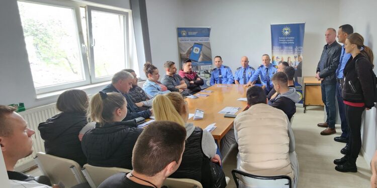 Policia me fushatë sensibilizuese në Shtëprcë: “Bëhuni pjesë e PK-së”