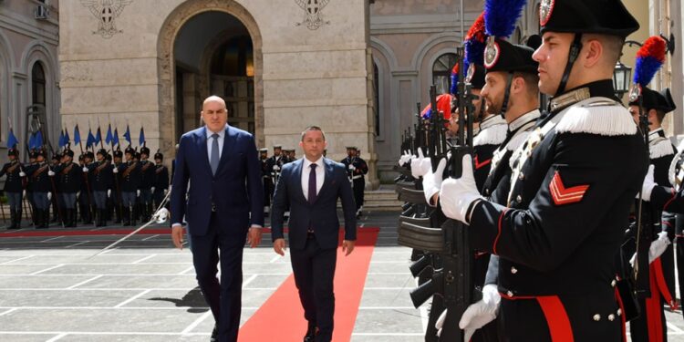 Mehaj takon homologun italian: FSK-ja e gatshme të ofrojë trajnime në fushën e kërkim-shpëtimit