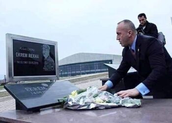 Haradinaj përkujton Ekrem Rexhën: Vrasja e tij ishte humbje e madhe për Kosovën