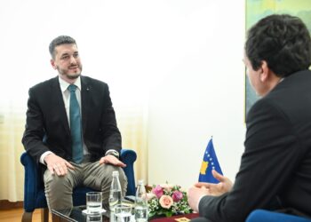 Zv/ministri i ri i Arsimit: Do vazhdojmë angazhimin për ndryshime thelbësore