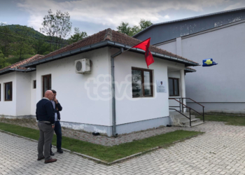 Izmir Zeqiri arrin në objektin ku do të betohet