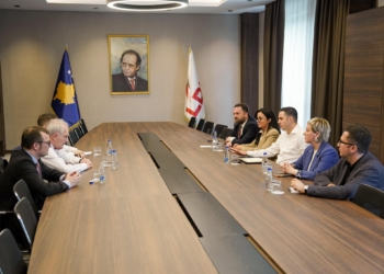 Abdixhiku dhe zv.presidenti i PE-së diskutojnë për zhvillime në dialog