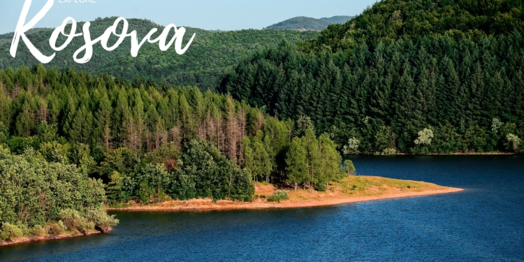 Serbët me mesazhe nacionaliste në faqen që promovon Kosovën