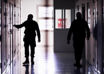 Shkarkohet nga detyra zyrtari korrektues në Qendrën e Paraburgimit Gjilan