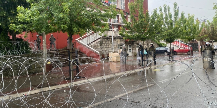 Situatë kryesisht e qetë në Zveçan