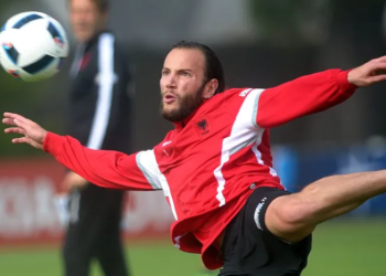 Pensionohet Shkëlzen Gashi