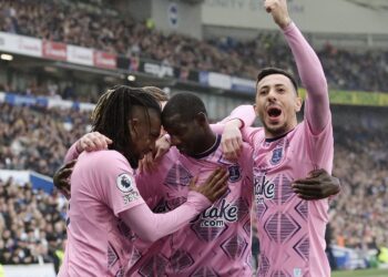 Everton ndizet në udhëtim, fiton me “manita” ndaj Brightonit