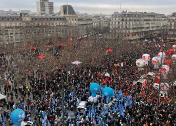 Kushtetuesja e Francës refuzon kërkesën për referendum lidhur me reformën për pensione