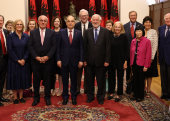 Begaj-diplomatëve amerikanë: Dialogu Kosovë-Serbi të përfundojë me njohje reciproke