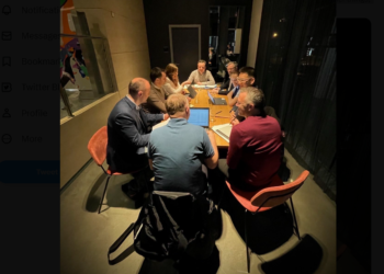 Kurti mbërrin me ekip në Bruksel: Përgatitja për bisedime është e thjeshtë dhe e ndërlikuar