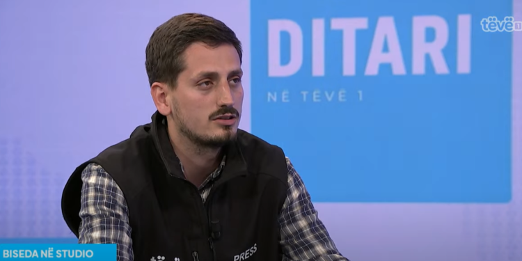 Si e kuptoi ekipi i Tëvë 1 që ishte djegur vetura në Zubin Potok, flet gazetari Gallopeni