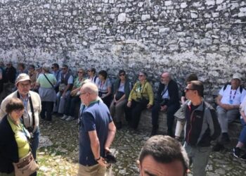 Turistë nga Franca, Spanja dhe Gjermania vizitojnë Qendrën e Muzeumeve në Berat