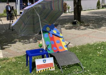 PSD aksion simbolik para Qeverisë -“Jemi në pushim vjetor 365 ditë”