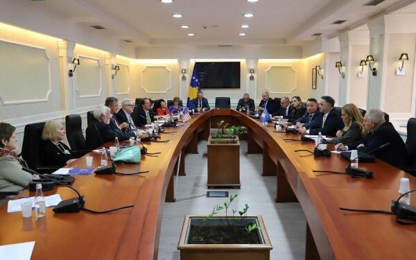 ​AAK takon Këshillin e Ambasadorëve, kërkon lobim për liberalizimin e vizave nga ShBA-të