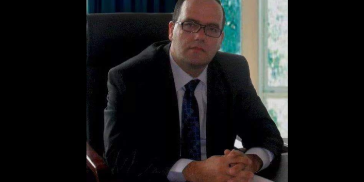 Ish-kryetari i Parteshit pyet Vuçiqin: Ku t’i dorëzojmë armët ilegale, në Prishtinë apo Beograd?