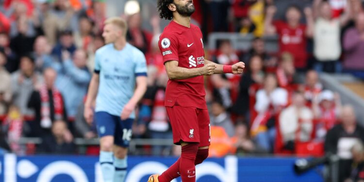 Liverpooli fiton ndeshjen e gjashtë radhazi dhe i afrohet top-katërshes