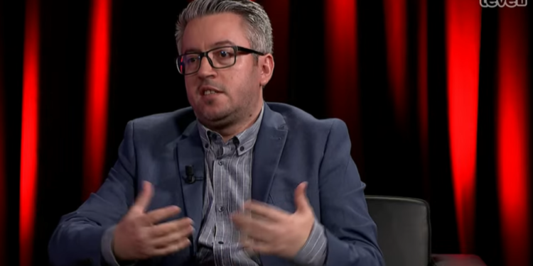Profesori universitar: Kosova të kërkojë më shumë “karrota” nga dialogu, liberalizimi i vizave është pak