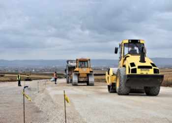 Ministri Aliu: Po bëjmë përpjekje që autostrada e Gjilanit të përmbyllet këtë vit