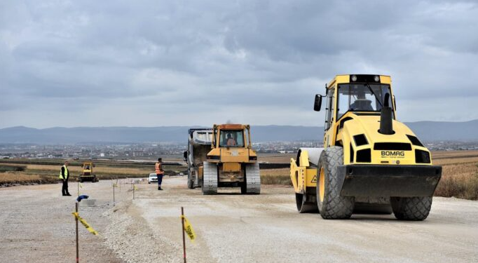 Ministri Aliu: Po bëjmë përpjekje që autostrada e Gjilanit të përmbyllet këtë vit