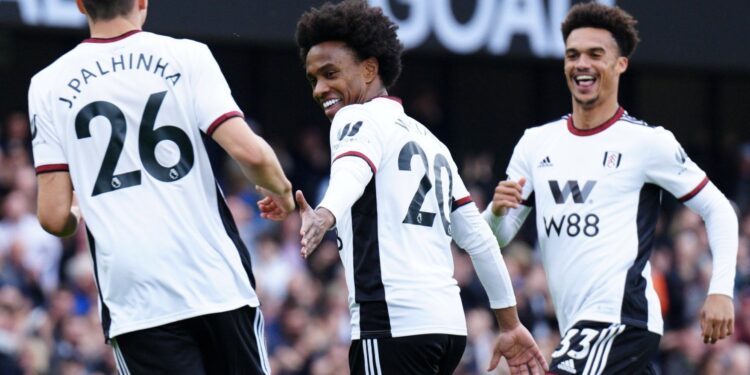 Fulham “shkel” ish-kampionin e Anglisë në një spektakël golash!